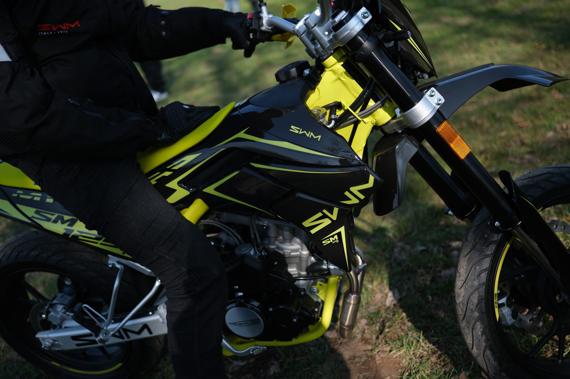 SM 125 R 9